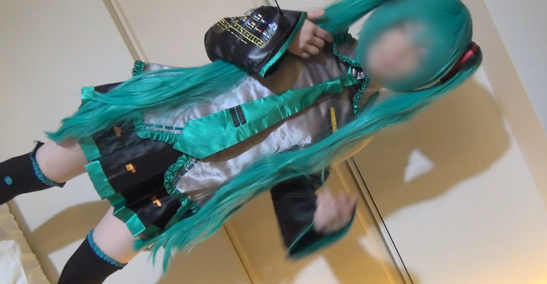 [cosplay][视频]  站着的初音未来-ACG Fun资源站